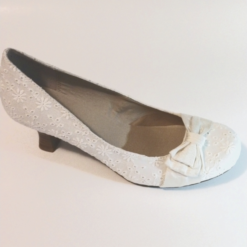 New SO shoes off white floral fabric bow ribbon detail
